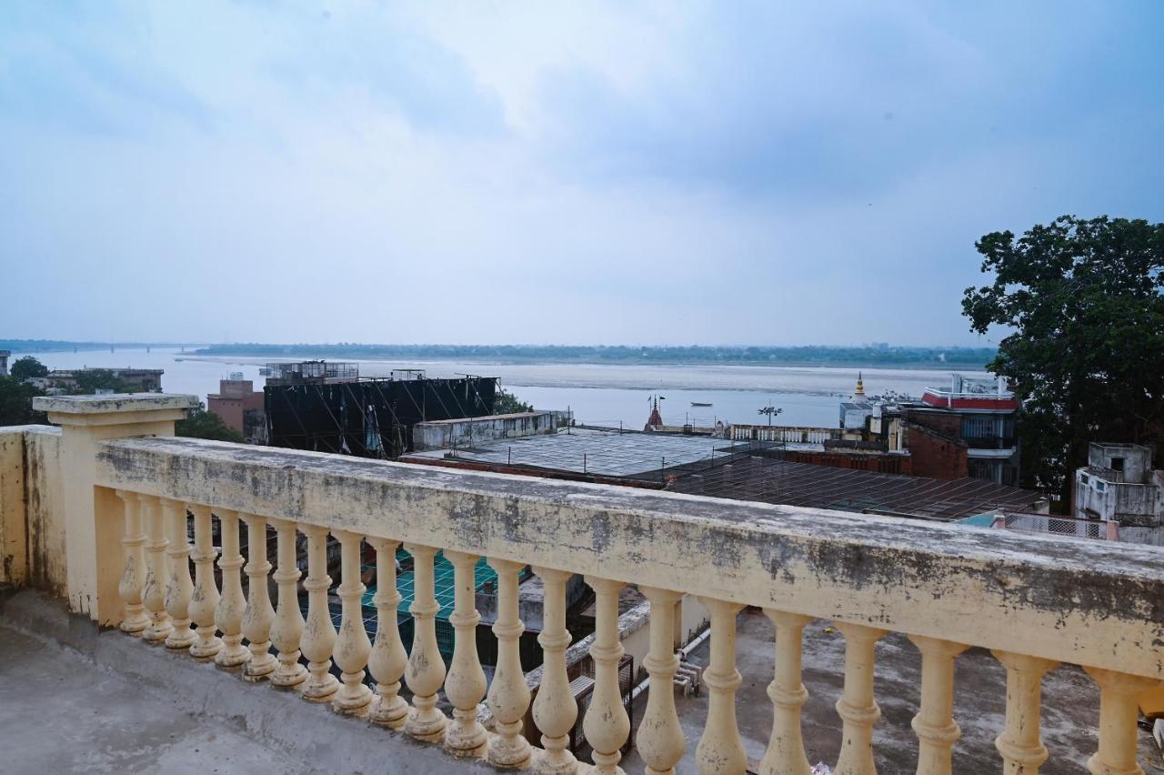 Ganga Darshanam Guesthouse At Dashashwamedh Ghat Varanasi Eksteriør billede