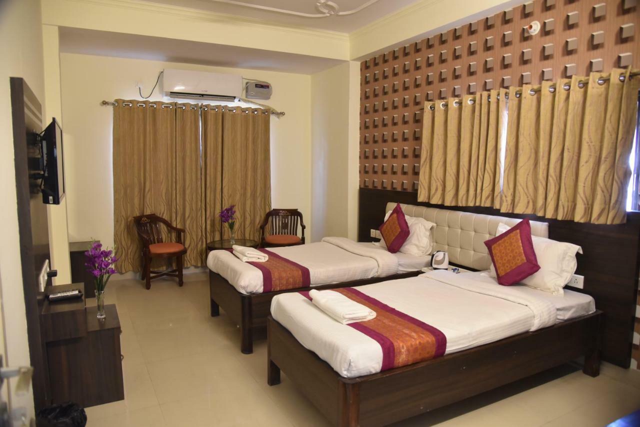 Ganga Darshanam Guesthouse At Dashashwamedh Ghat Varanasi Eksteriør billede