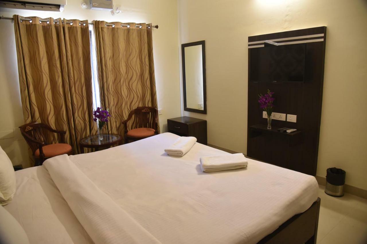 Ganga Darshanam Guesthouse At Dashashwamedh Ghat Varanasi Eksteriør billede