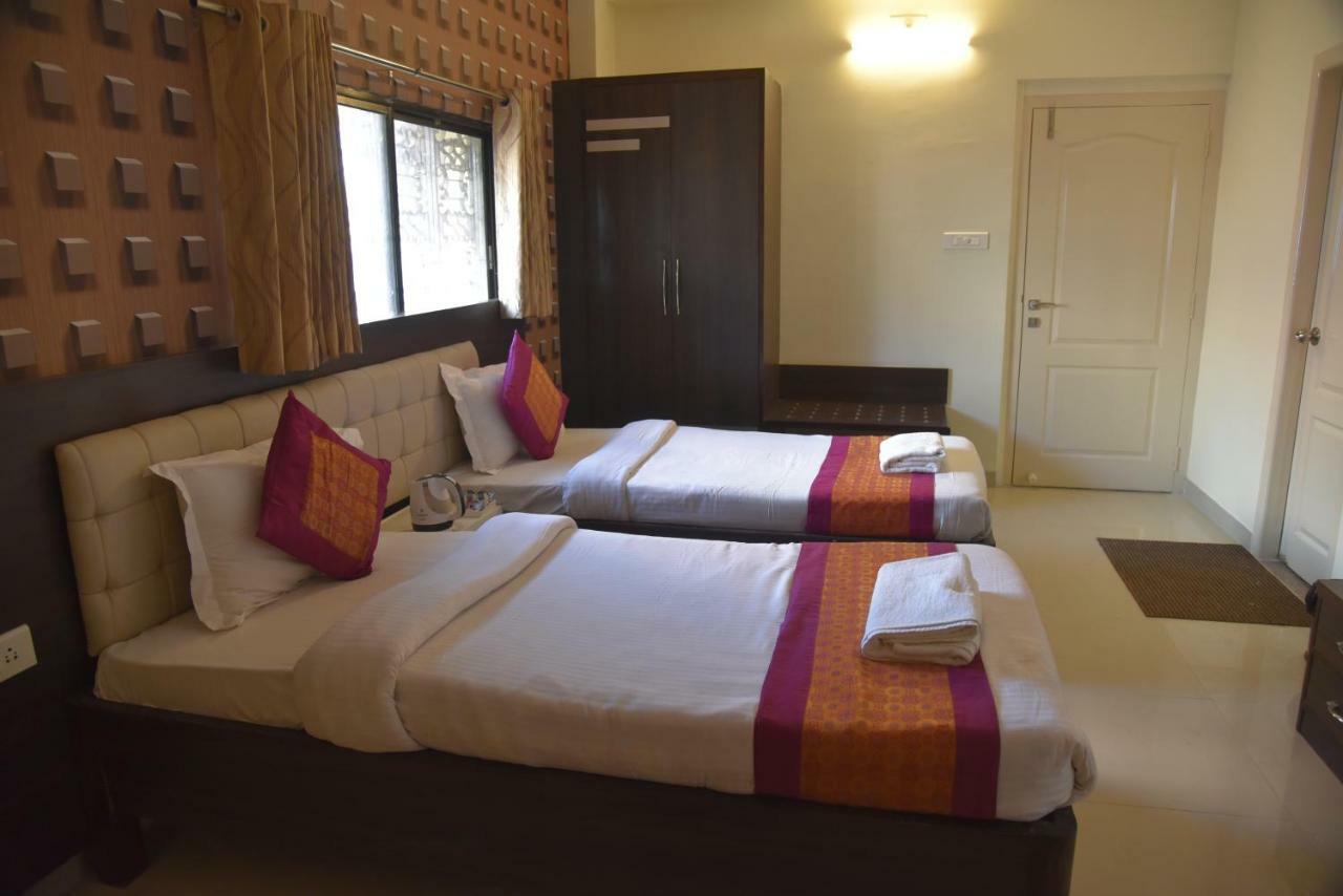 Ganga Darshanam Guesthouse At Dashashwamedh Ghat Varanasi Eksteriør billede